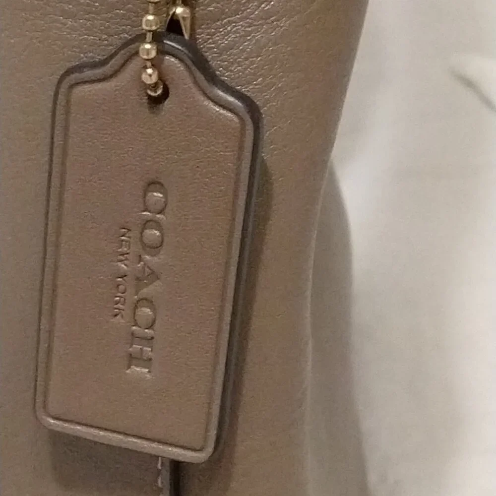 Coach Brooklyn Shoulder Bag 28 - Picture 7 of 16